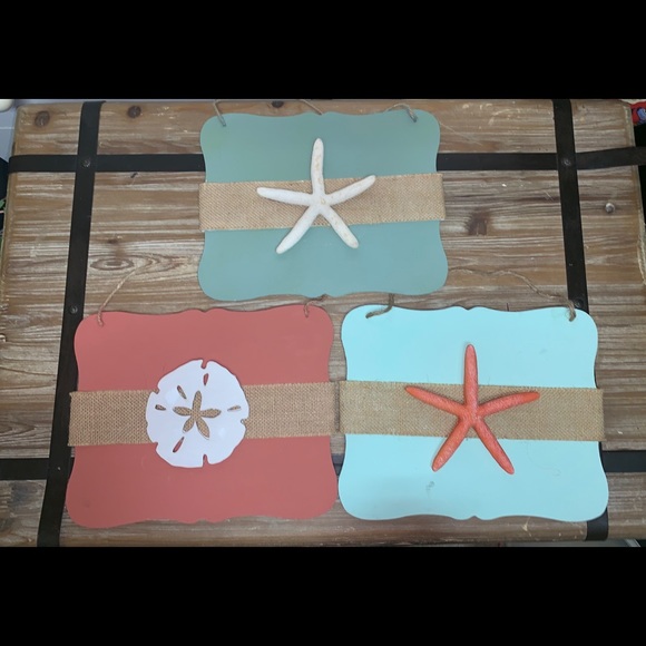 Other - NEW** Three beach themed hanging signs Other - NEW** Three beach themed hanging signs